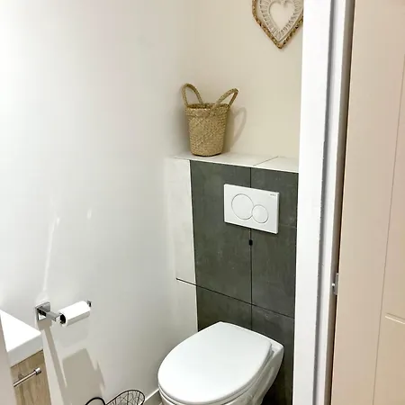 Beau T3 Lumineux : La Couronne Apartment Rochefort (Charente-Maritime)